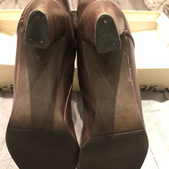 Authentic Chanel boots - Picture 4 of 5